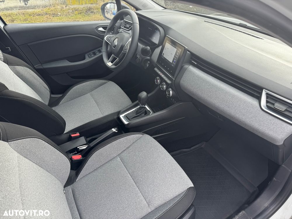 Renault Clio V E-Tech 145 Evolution - 4