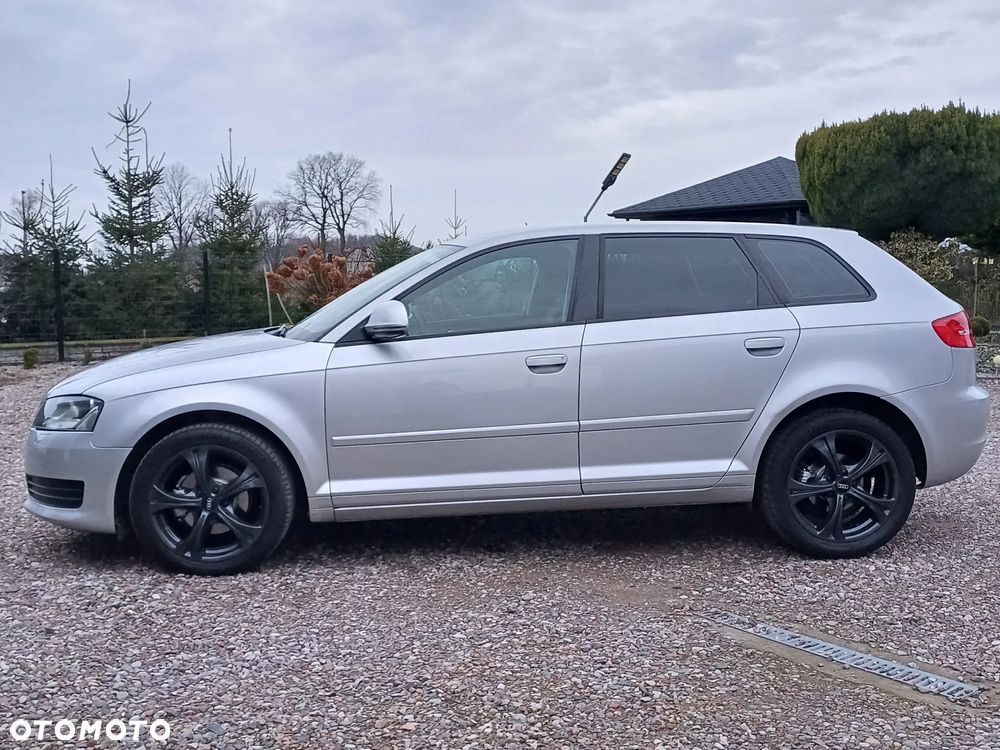 Audi A3 Sportback 1.6 Attraction - 4