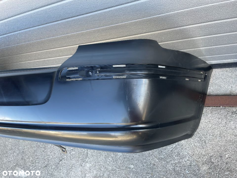 ZDERZAK TYLNY TOYOTA AVENSIS T25  2003-2008 - NOWY - 2