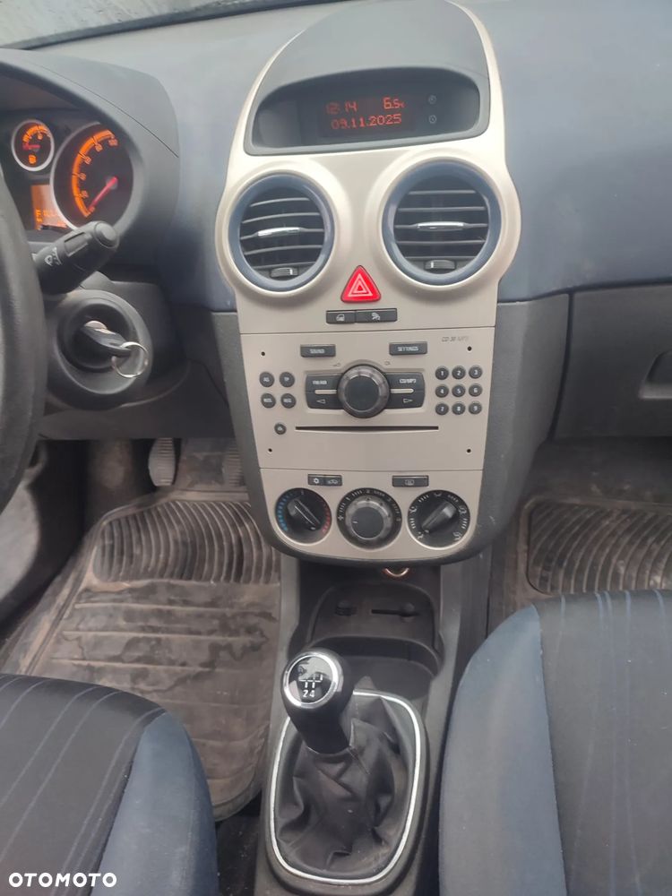 Opel Corsa 1.2 16V - 18