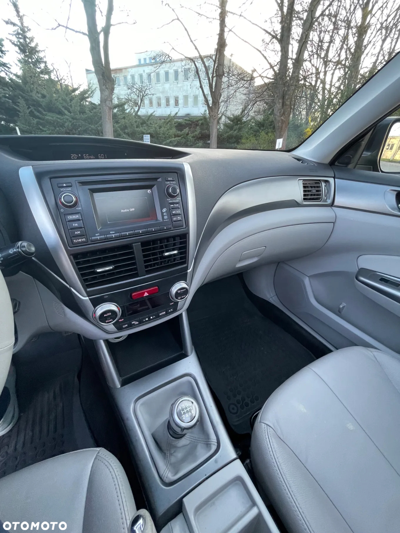 Subaru Forester 2.0D XE 000 Euro5 - 14