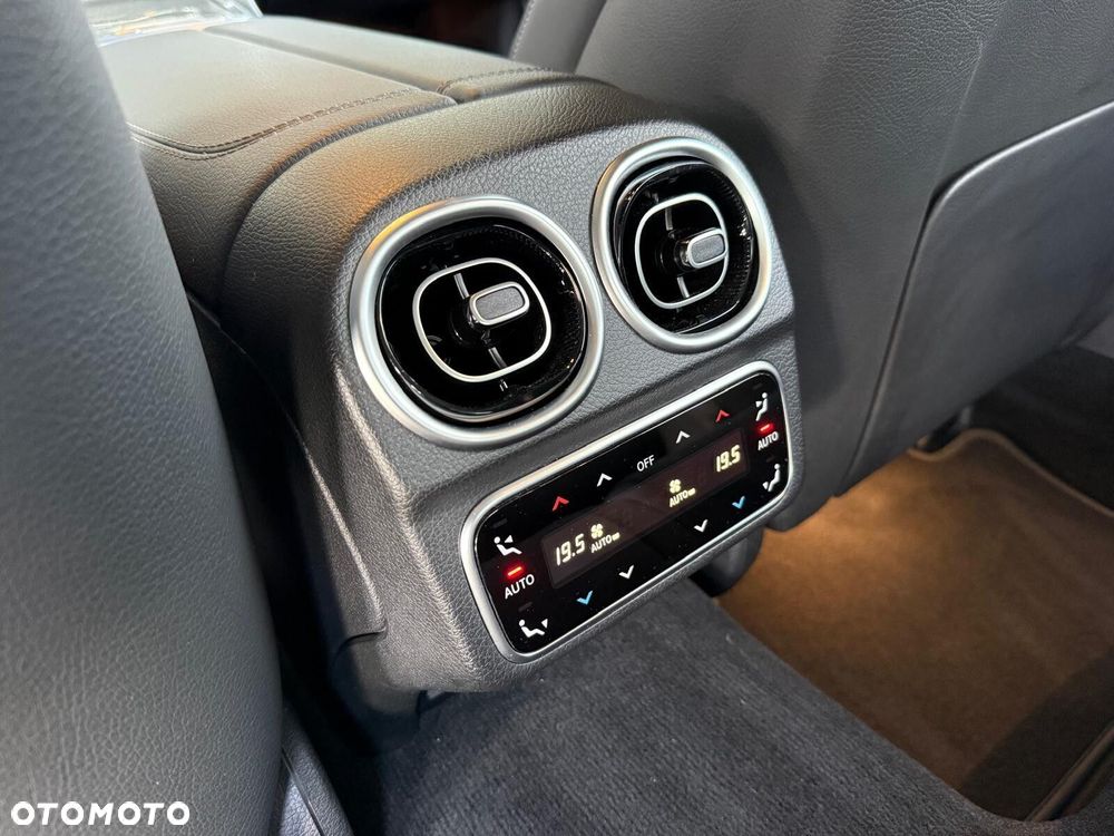 Mercedes-Benz Klasa C - 19