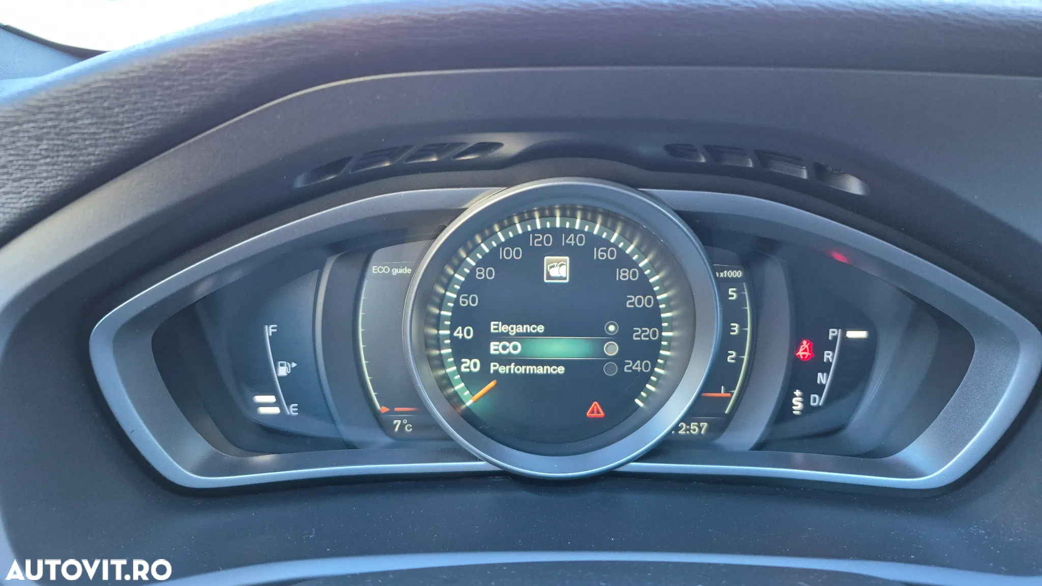 Volvo V40 D3 Aut. Summum - 12