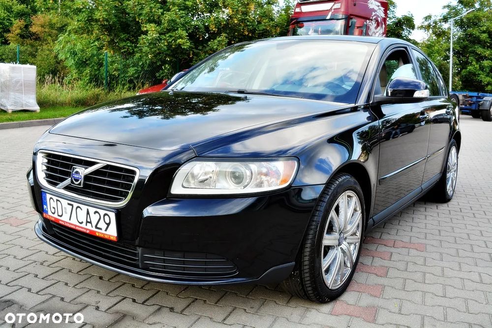 Volvo S40 1.6 - 12