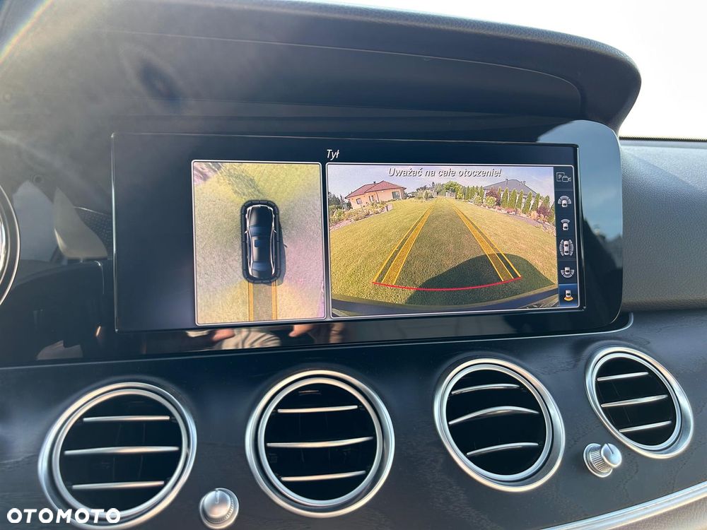 Mercedes-Benz Klasa E 220 d 4-Matic 9G-TRONIC - 30