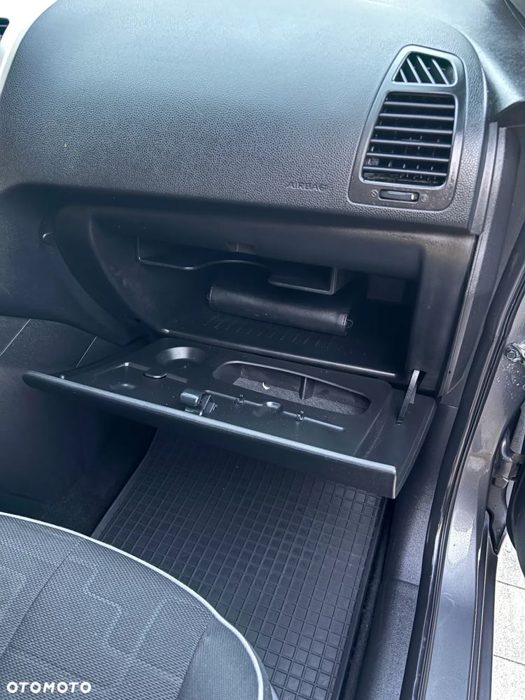 Kia Venga 1.6 M - 37
