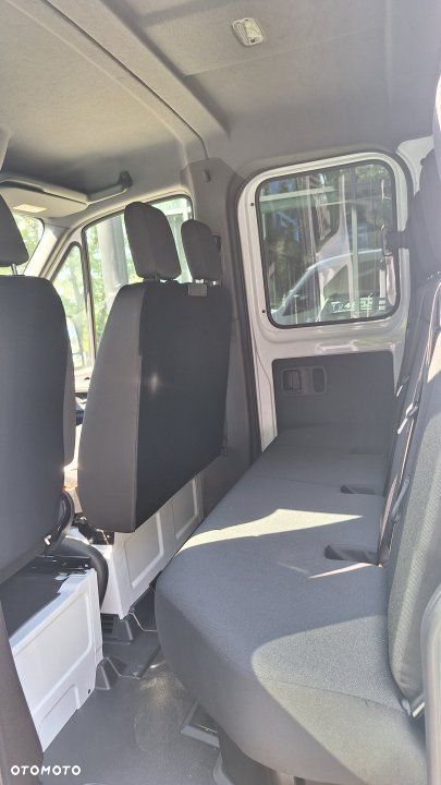 Mercedes-Benz Sprinter - 7