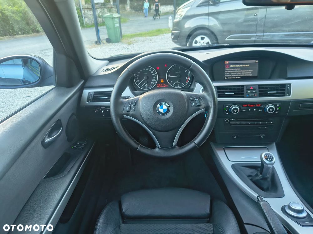 BMW Seria 3 320d Edition Sport - 19