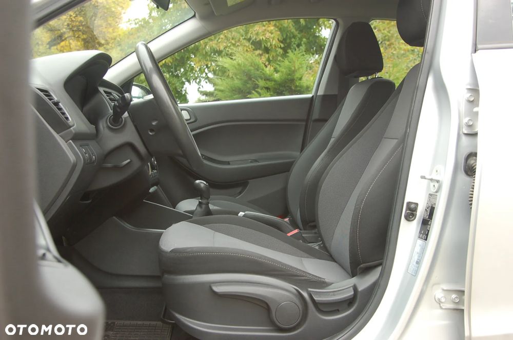 Hyundai i20 1.2 BlueDrive Comfort - 11