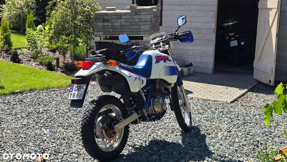 Suzuki DR - 3