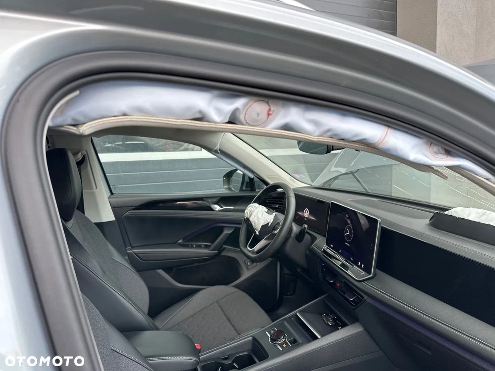 Volkswagen Tiguan - 11