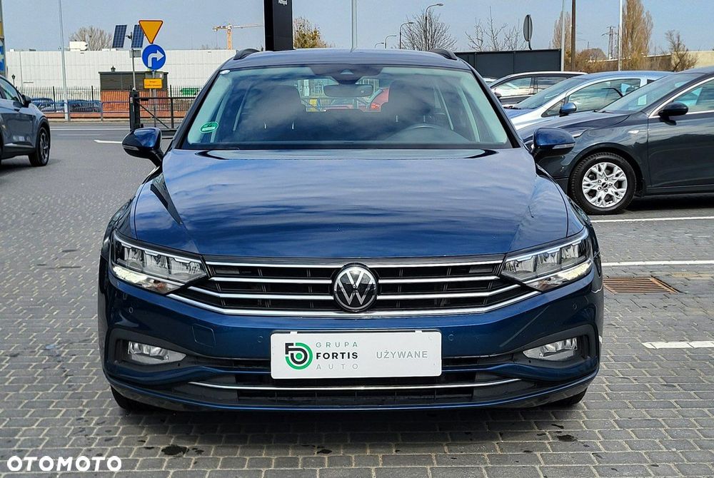 Volkswagen Passat - 8