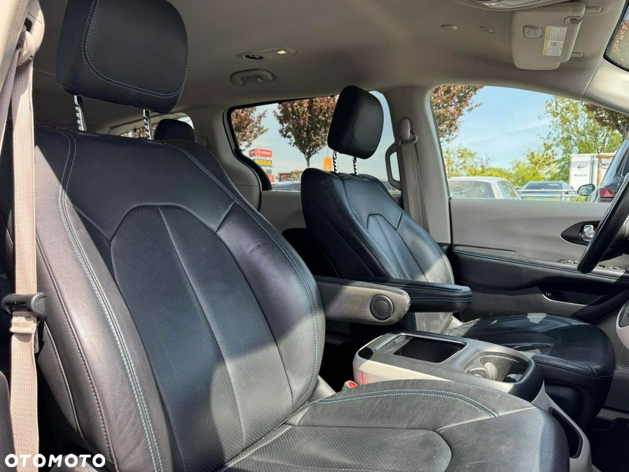 Chrysler Pacifica - 14