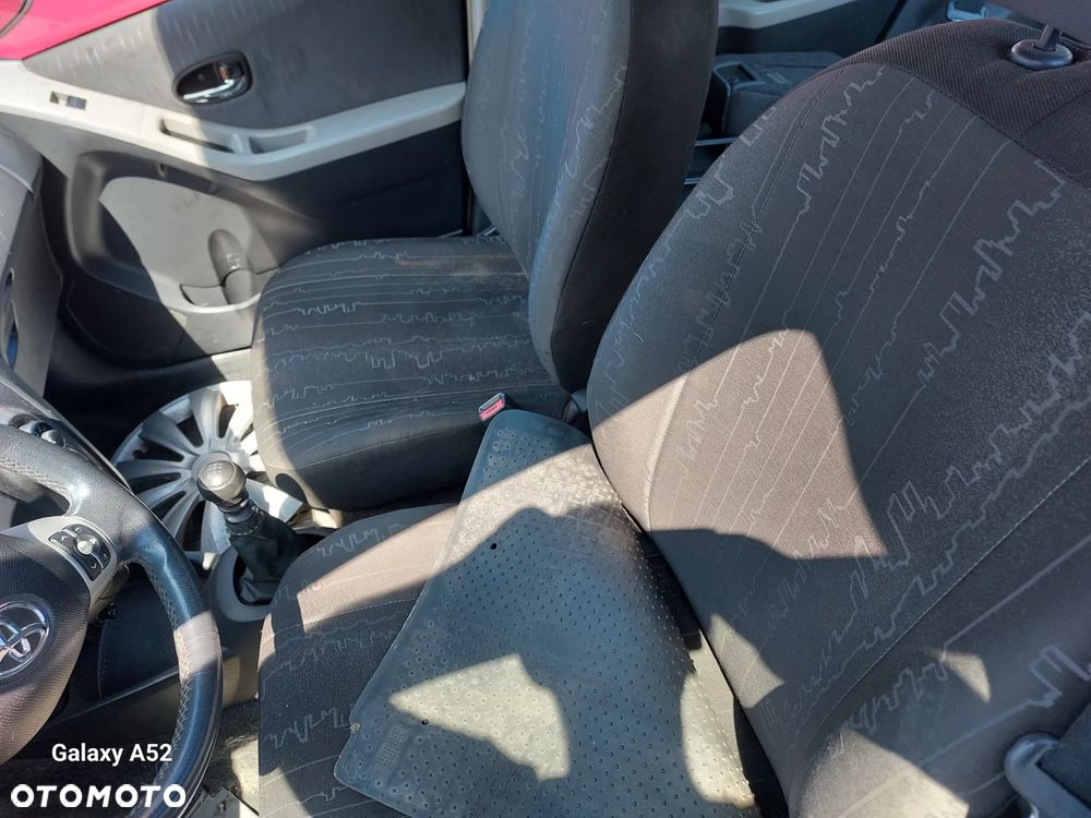 Zderzak TOYOTA YARIS 2 1,4D 09R. maska,lampy,drzwi,klapa..... - 7