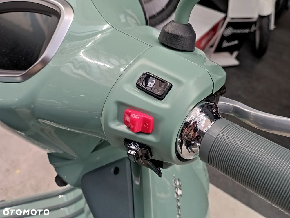 Vespa GTS - 10