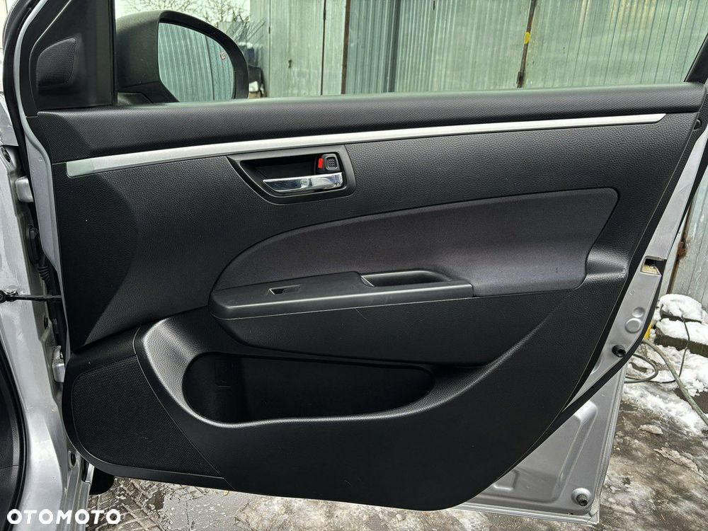 Suzuki Swift 1.2 Premium - 23