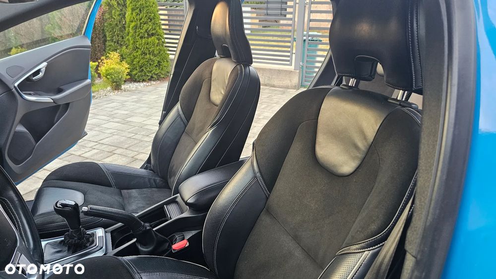 Volvo V40 D4 Drive-E R-Design Momentum - 20