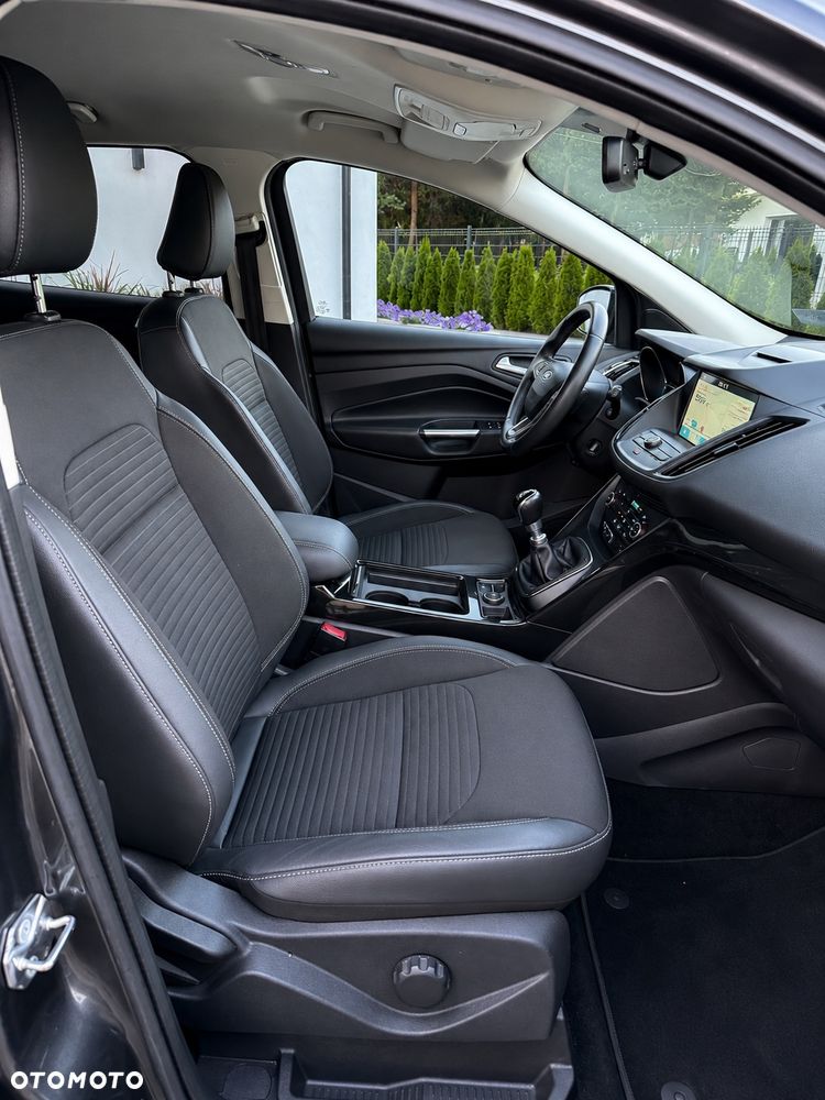Ford Kuga 2.0 TDCi 2x4 Titanium - 14