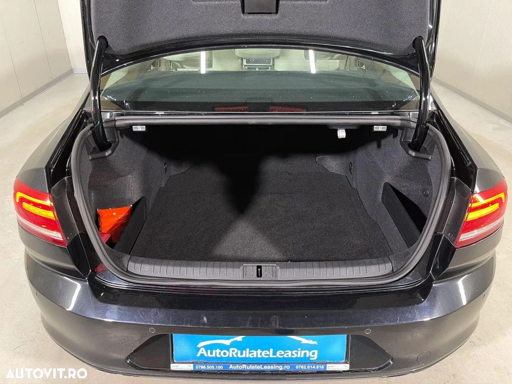 Volkswagen Passat 2.0 TDI SCR DSG Business - 13