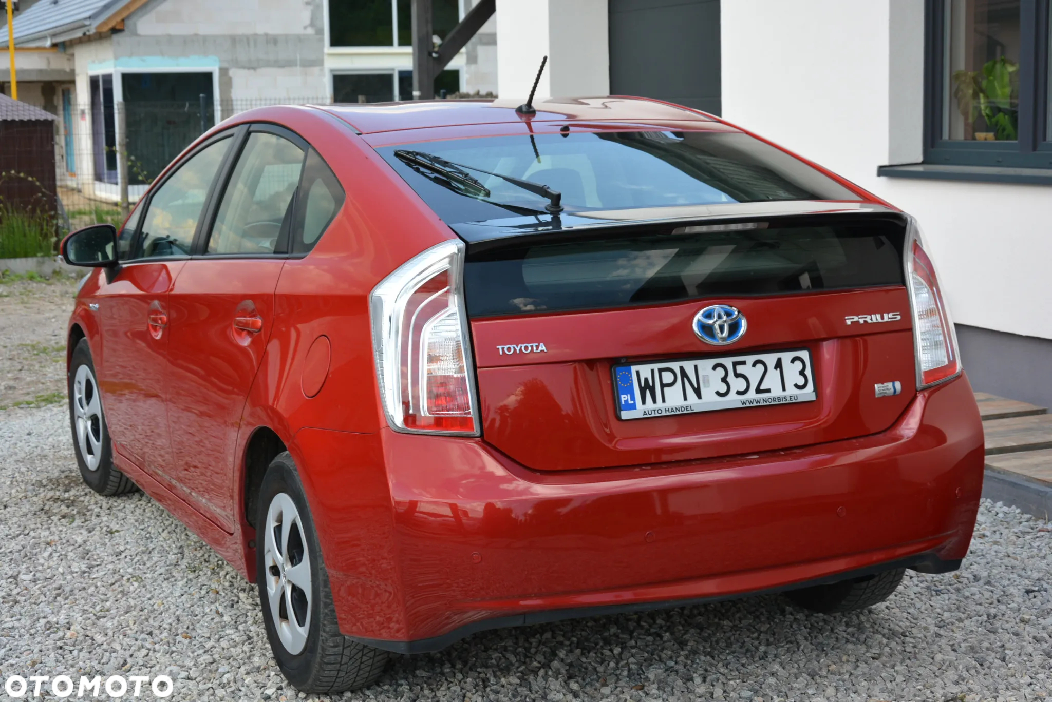 Toyota Prius 1.8 HSD Premium - 12