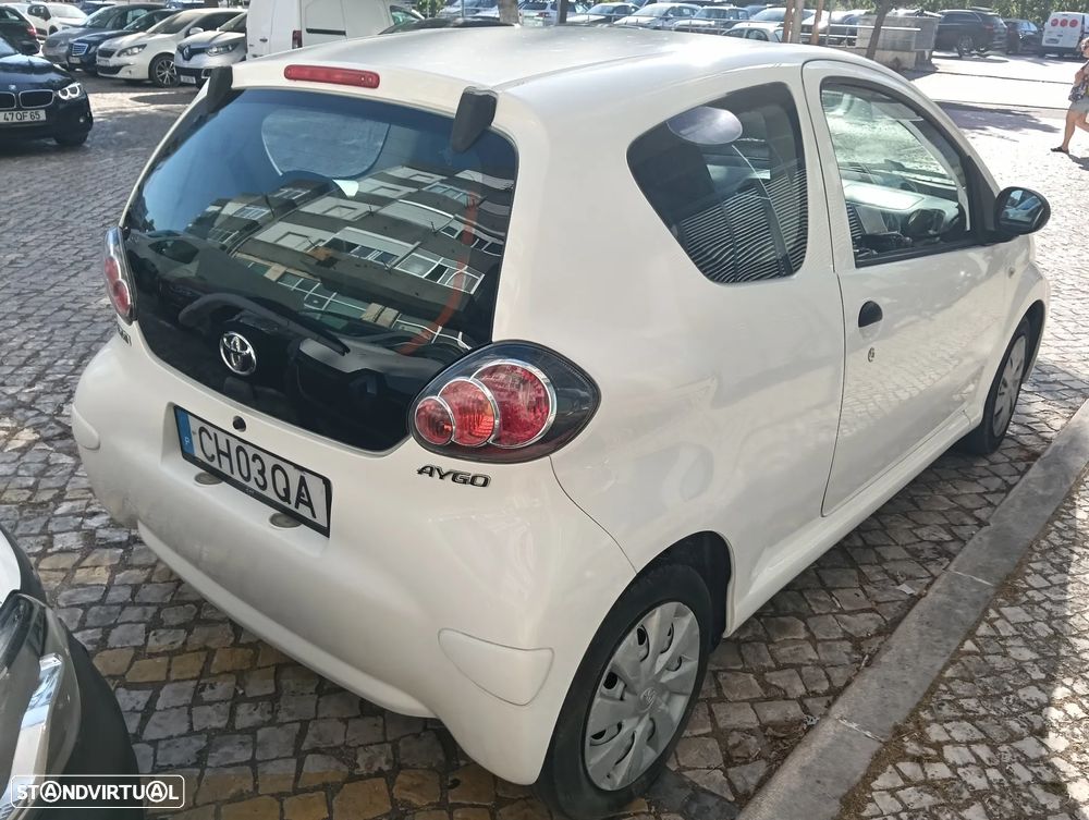 Toyota Aygo 1.0 Plus - 9