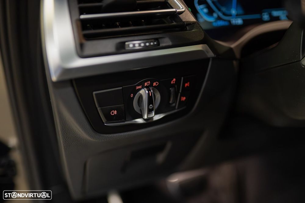 BMW iX3 M Sport Impressive - 28