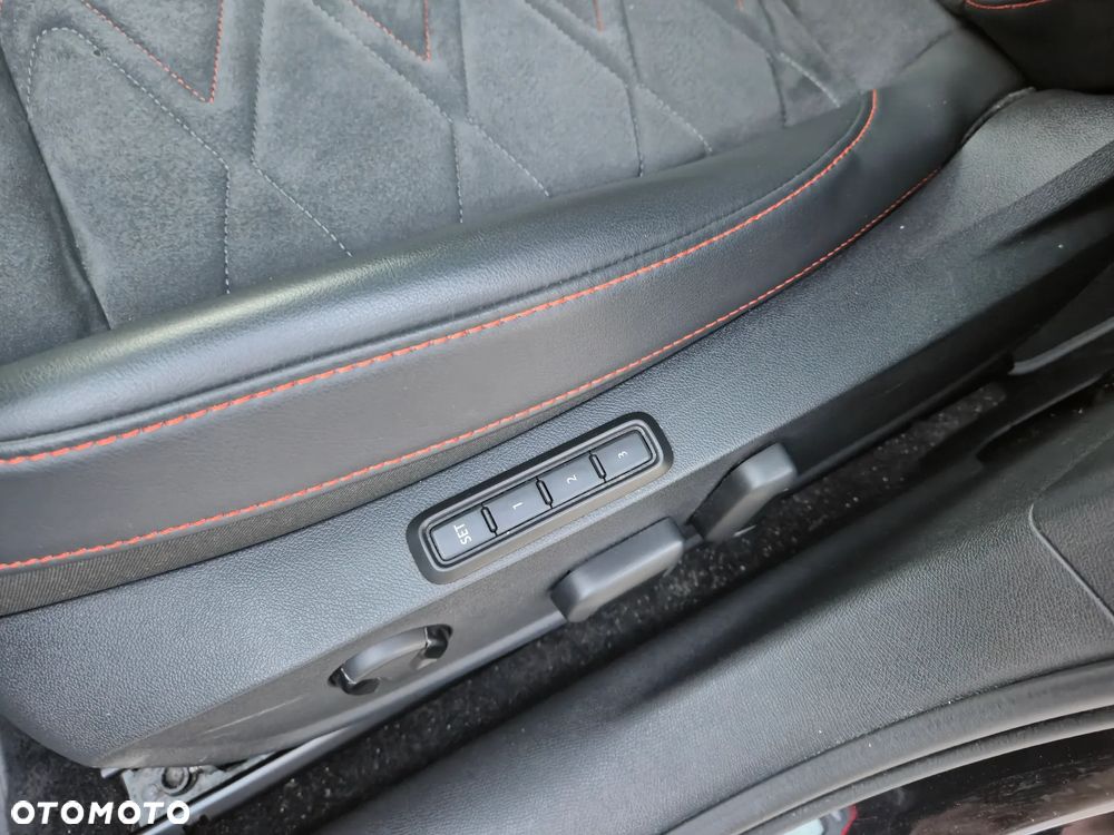 Seat Leon 2.0 TDI DSG FR Plus - 12