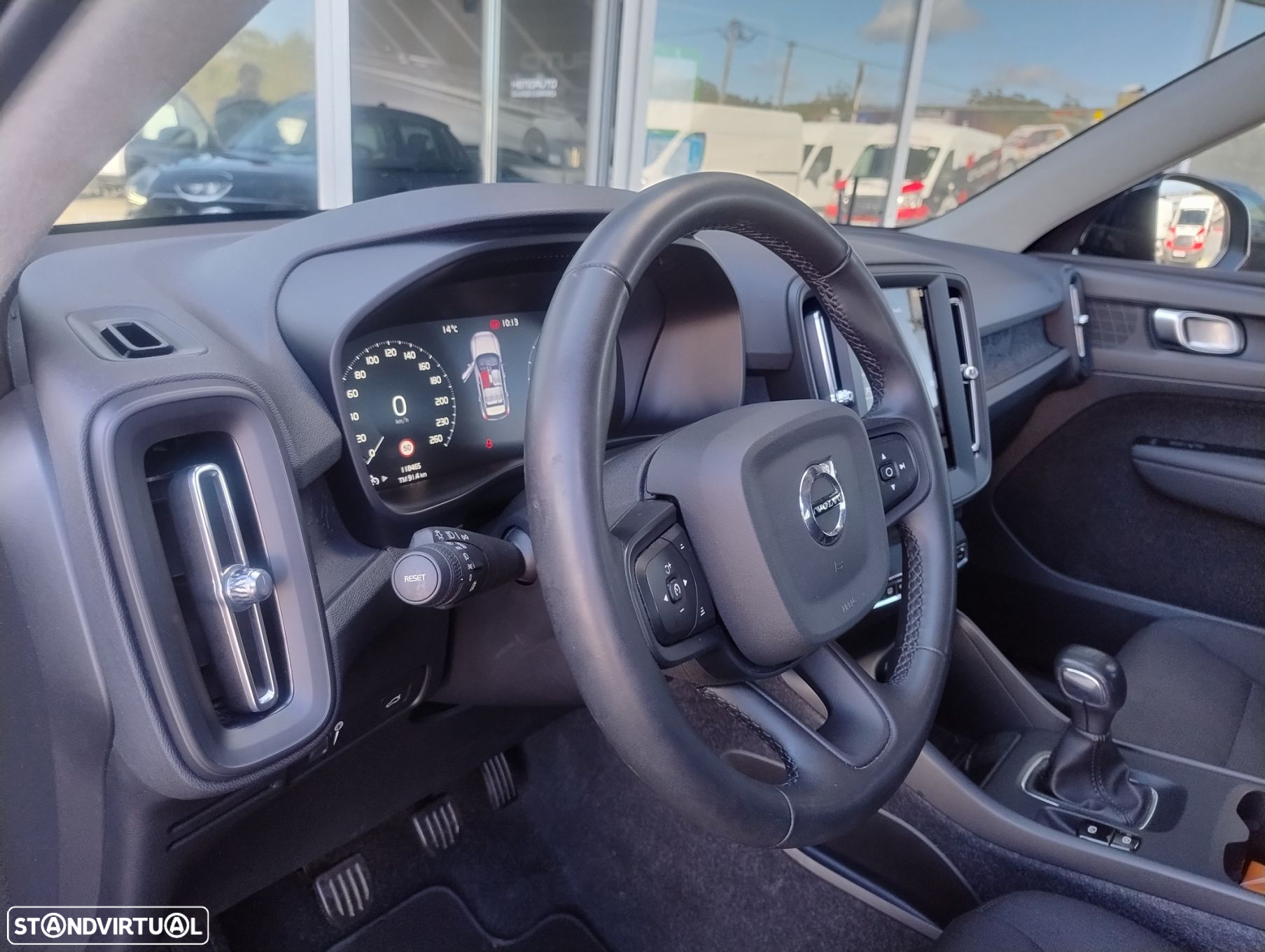 Volvo XC 40 1.5 T2 Momentum - 22