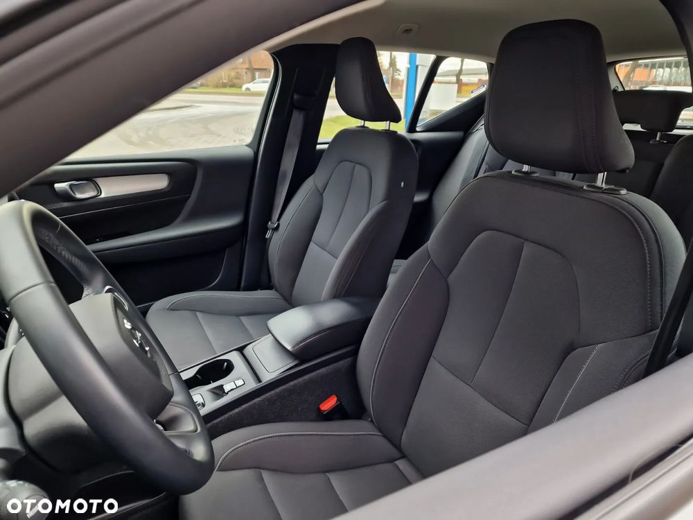 Volvo XC 40 T3 Momentum - 17
