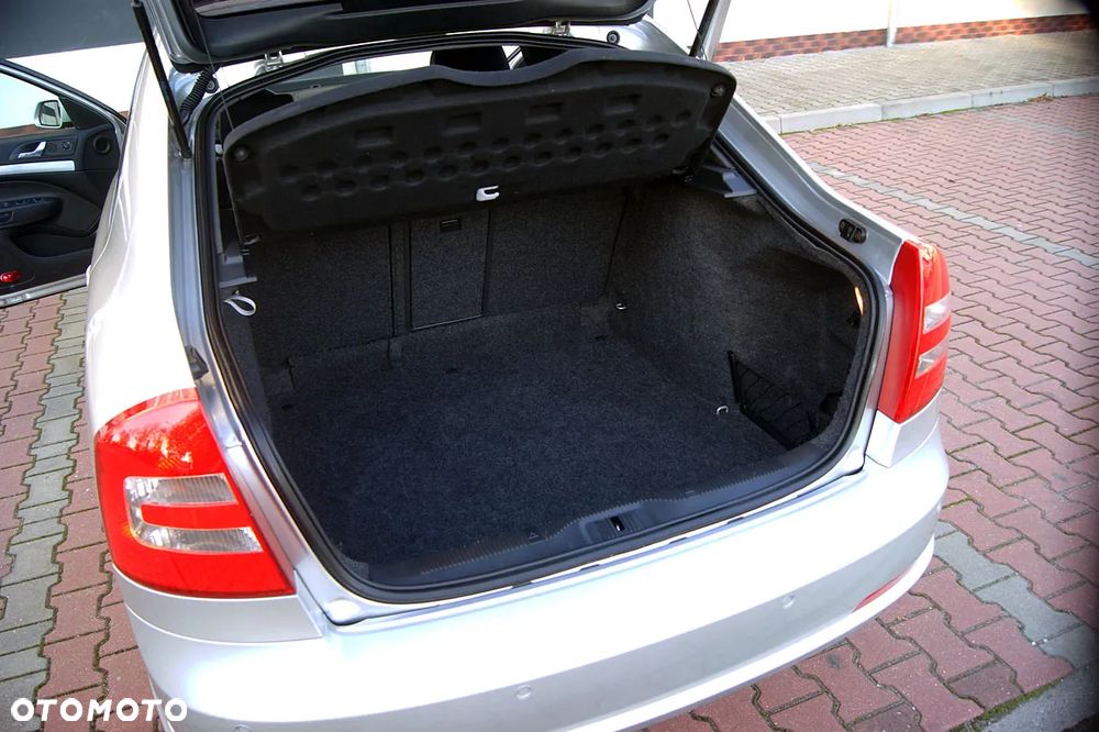 Skoda Octavia 2.0 TFSI RS - 33