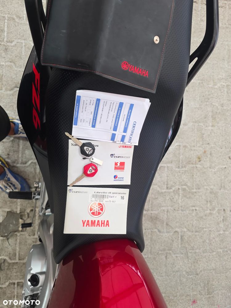 Yamaha FZ - 22