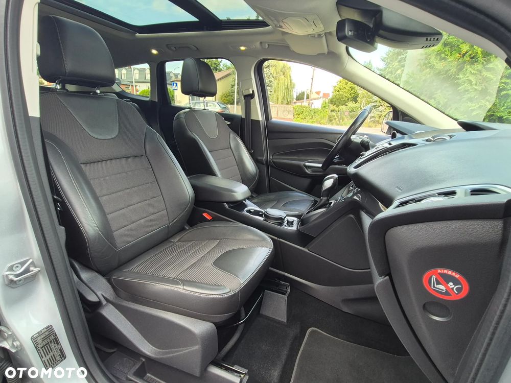 Ford Kuga 2.0 TDCi 4x4 Titanium - 33