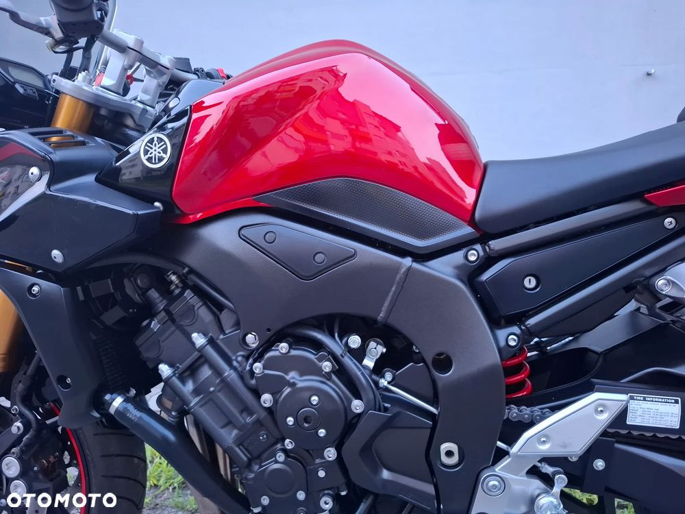 Yamaha FZ - 32
