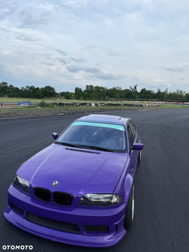 BMW Seria 3 323i - 2