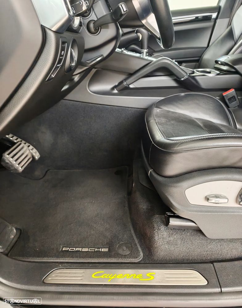 Porsche Cayenne S E-Hybrid Platinum Edition - 27