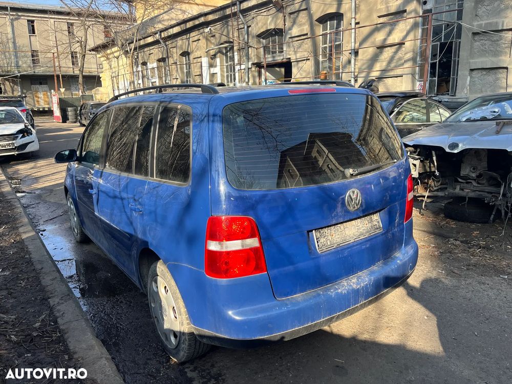 Haion spate VW Volkswagen Touran non facelift albastru 2005 - 7