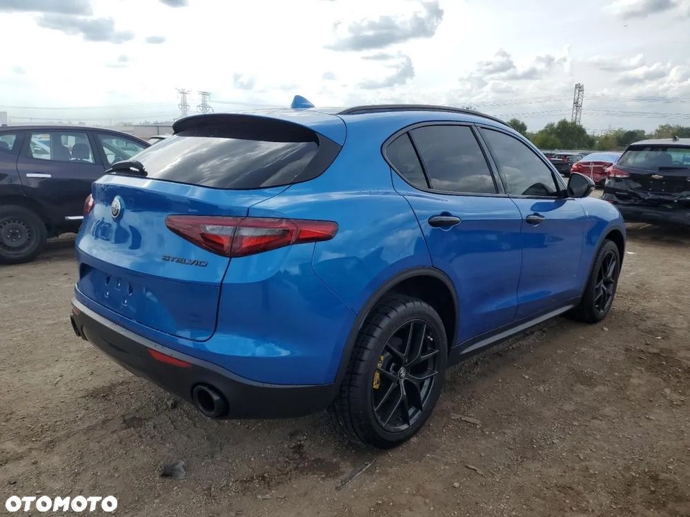 Alfa Romeo Stelvio - 3
