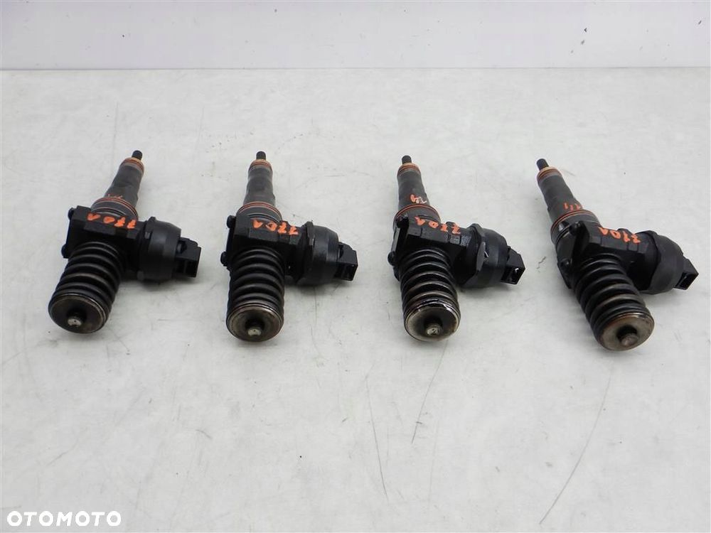 Komplet wtrysków wtryski VW Passat B5 1996-2000 045130073T ORYGINAŁ - 2