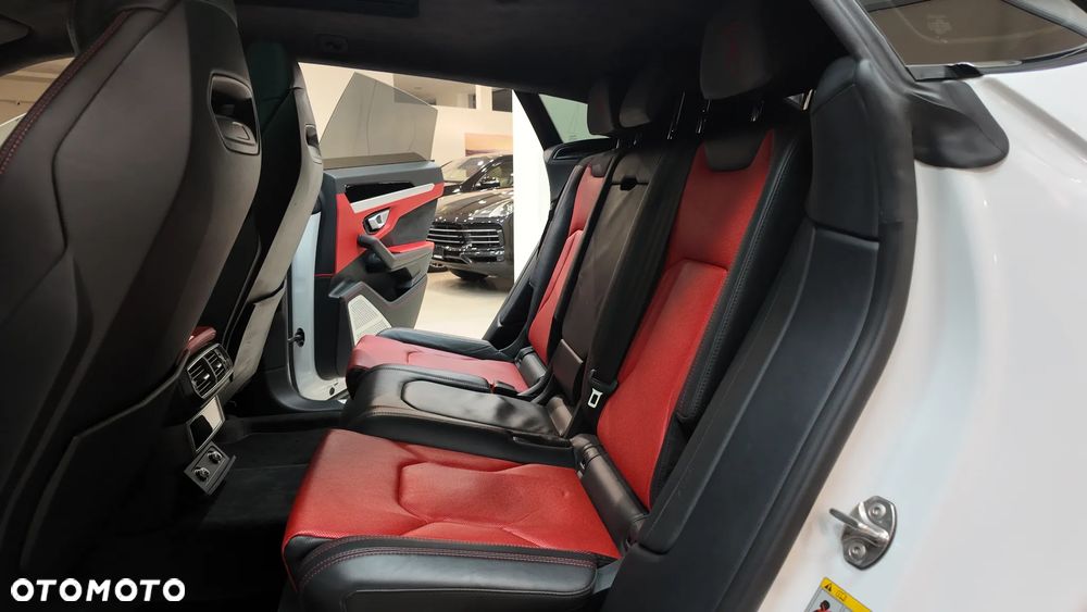 Lamborghini Urus - 26