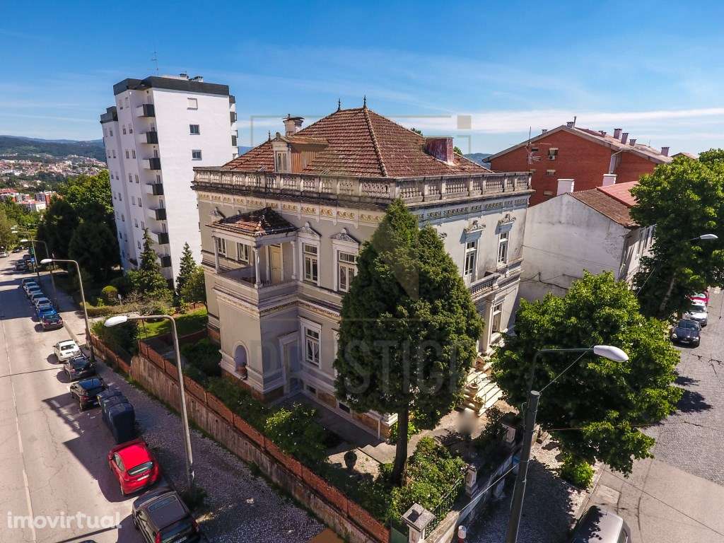 Moradia exclusiva em zona nobre de Coimbra - Grande imagem: 2/60