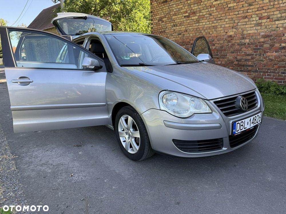 Volkswagen Polo 1.4 16V Comfortline - 19