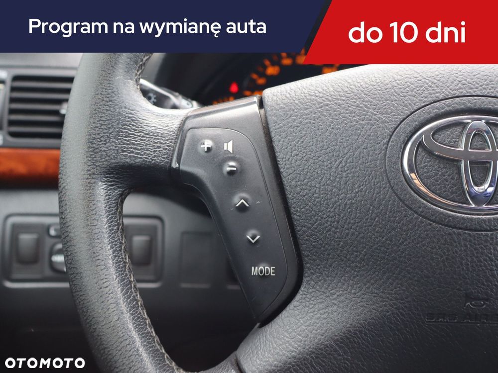 Toyota Avensis - 18