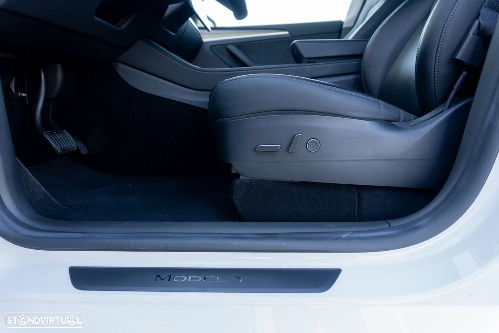 Tesla Model Y Standard - 16