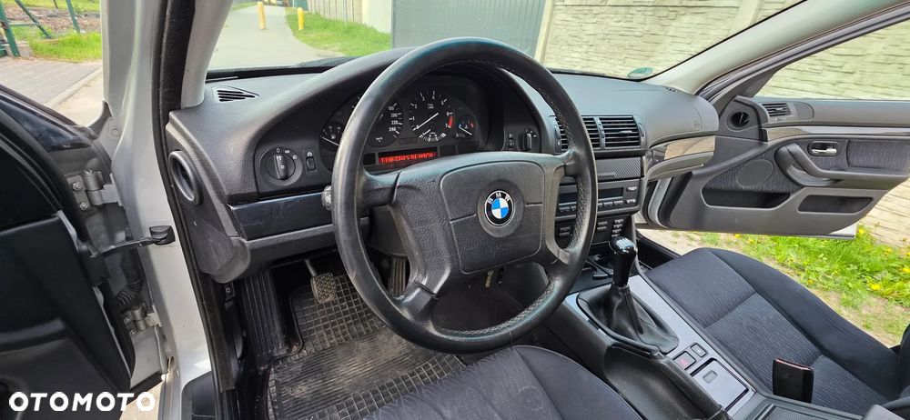 BMW Seria 5 - 12