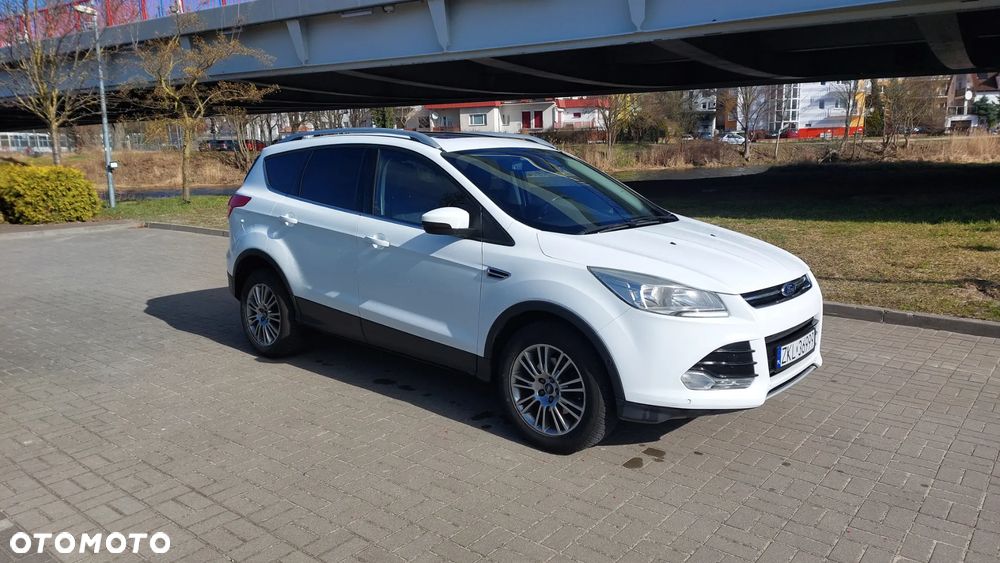 Ford Kuga 1.6 EcoBoost 2x4 Titanium - 12