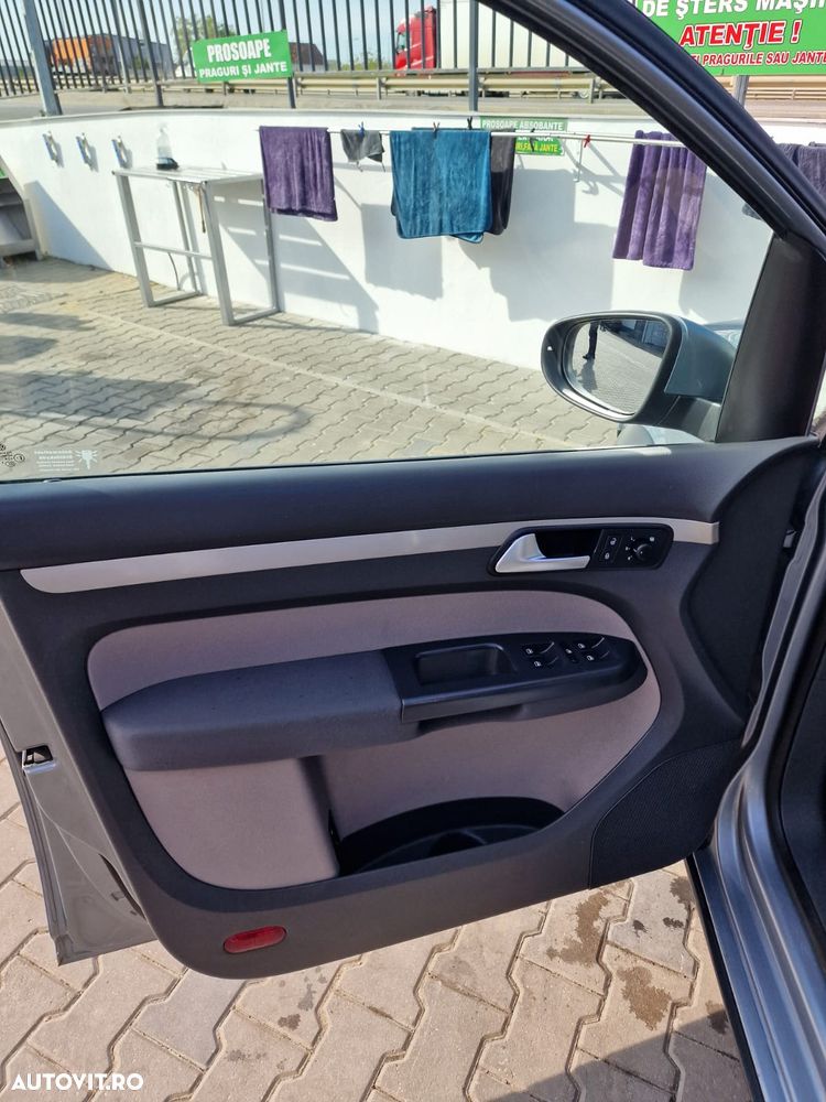 Volkswagen Touran 1.4 TSI STYLE - 6