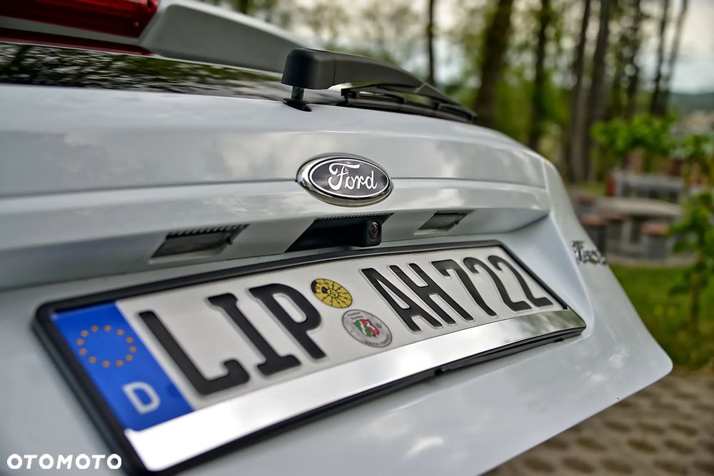 Ford Fiesta 1.25 Titanium EU5 - 23