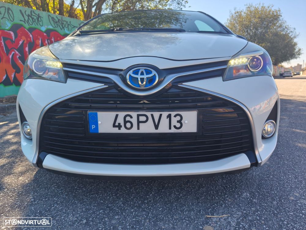 Toyota Yaris 1.5 HSD Comfort+Navi - 19