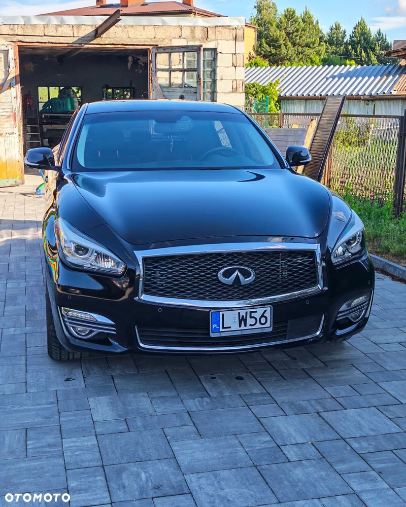 Infiniti Q70 - 3