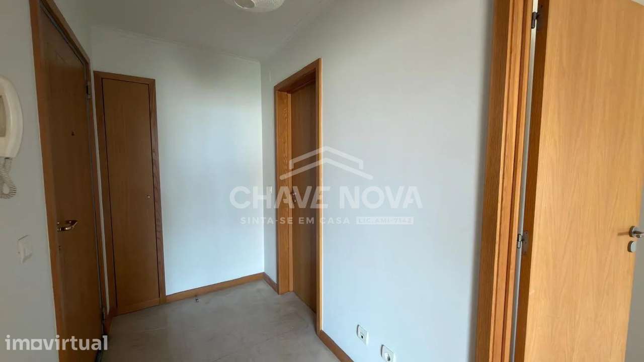 Apartamento T1 em Soares dos Reis C/lugar de garagem e arrumo - Grande imagem: 4/33